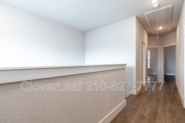 Building Photo - 272 Sapphire Dr