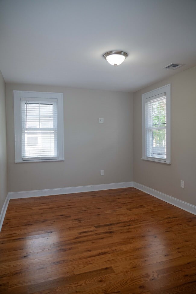 Building Photo - 736 Haxtun Ave