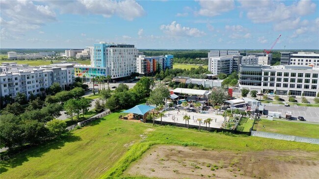 Building Photo - 13833 Behring Ave