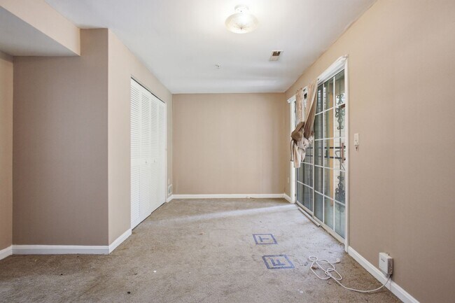 Building Photo - 6403 Atwood St