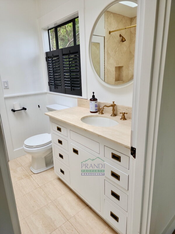 Building Photo - 263 Glen Dr