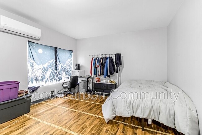 Building Photo - 30 Water St