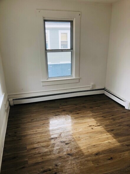 Building Photo - 22 Lafayette St