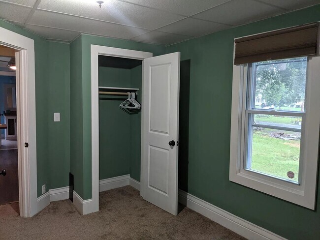 Building Photo - 553 Britton Rd
