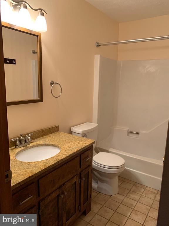 Building Photo - 110 Beech Ln