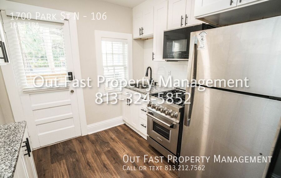 Building Photo - 1700 Park St N