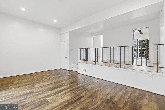 Building Photo - 11072 Berrypick Ln