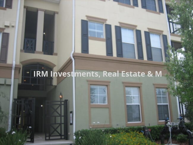Building Photo - 3 bedroom 2 bath condo