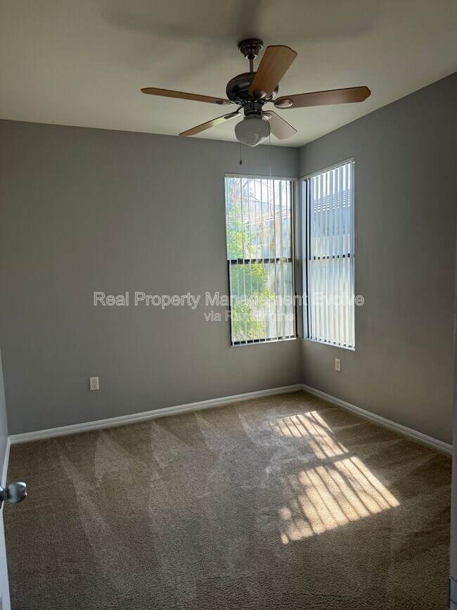 Building Photo - 6900 E Princess Dr