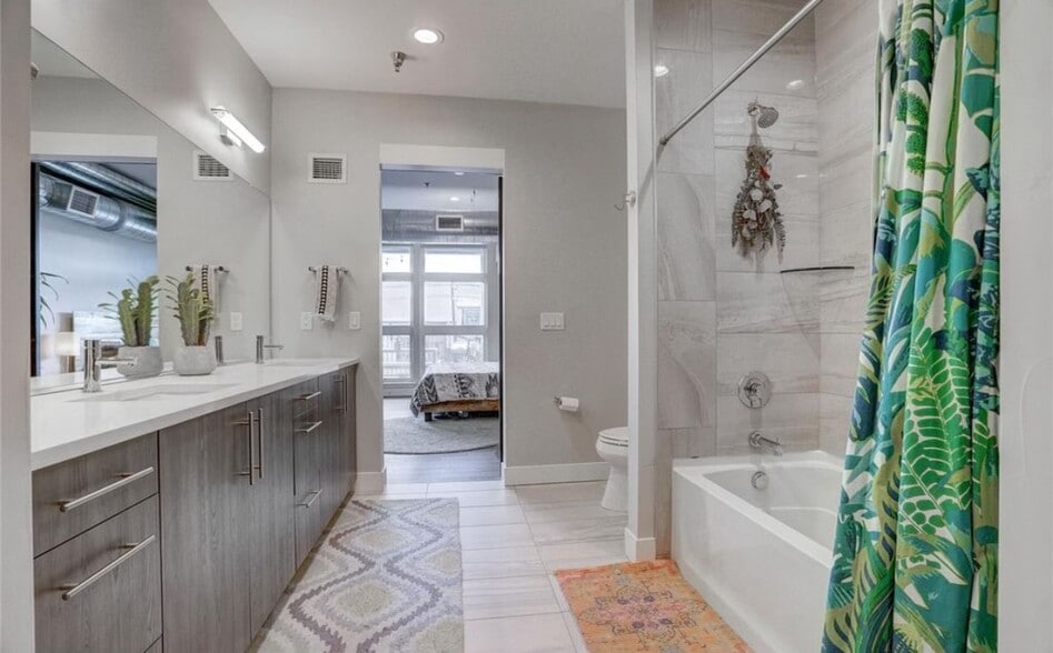 Building Photo - 3198 Blake St