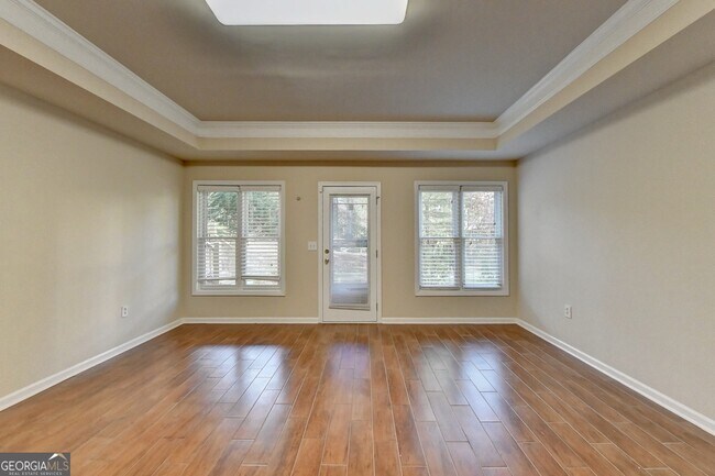 Building Photo - 11636 Parkside Ave