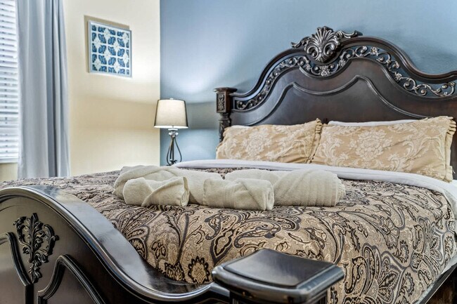 Building Photo - 1496 Moon Valley Dr