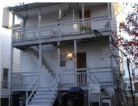 Building Photo - 53 Carman St