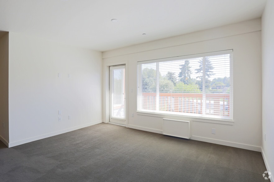 Living Area 2x2 - Bridgeton Apartments
