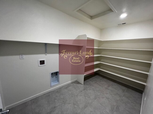Building Photo - HOME in Lemmon Valley Community - Kay DeAlba!!