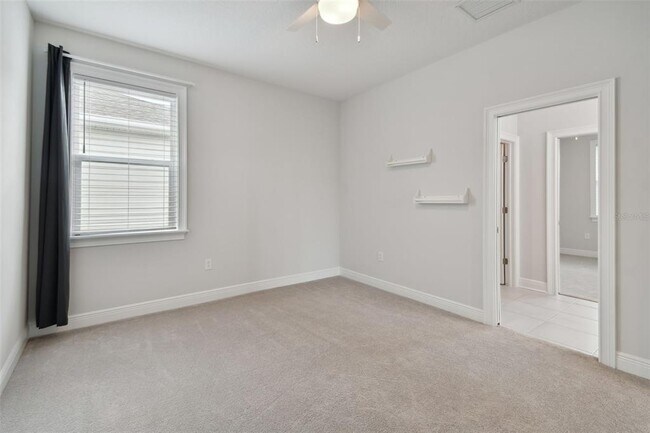 Building Photo - 5700 Interbay Blvd