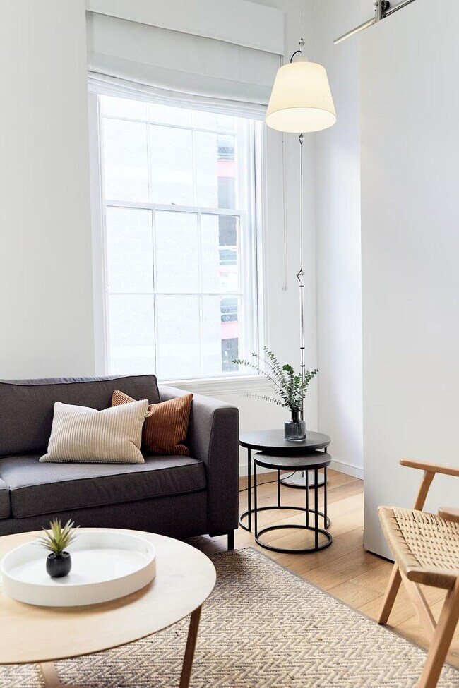 Building Photo - 121 Middle St