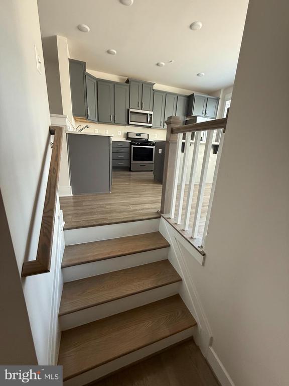 Building Photo - 212 Pomegranate Ln