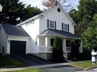 Building Photo - 27 Horseshoe Dr