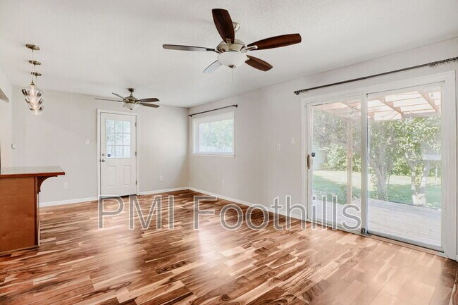 Building Photo - 2949 S Dexter Way