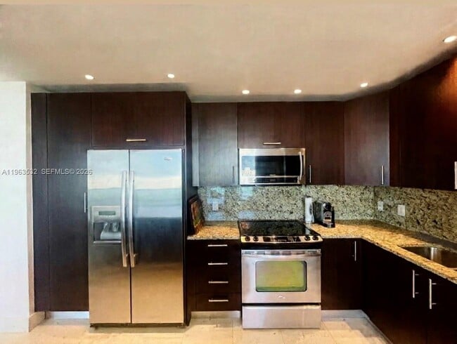 Building Photo - 1945 S Ocean Dr