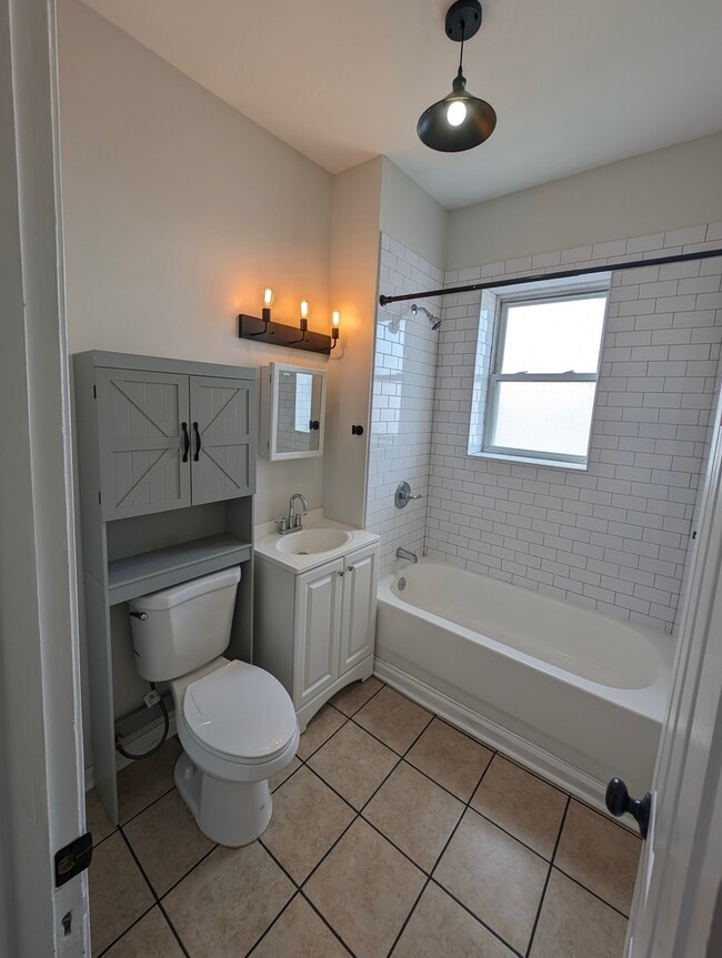 Building Photo - 4105 W 21st St