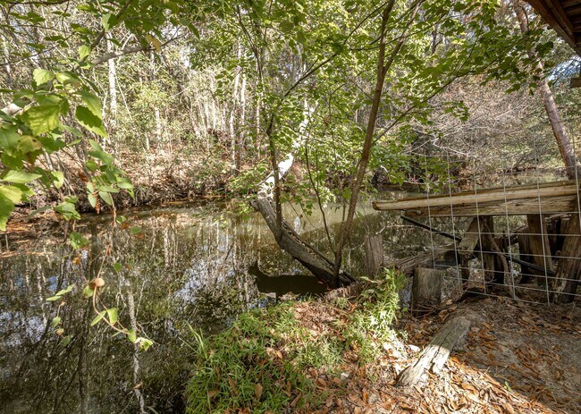 Building Photo - Home for Rent on the Bayou