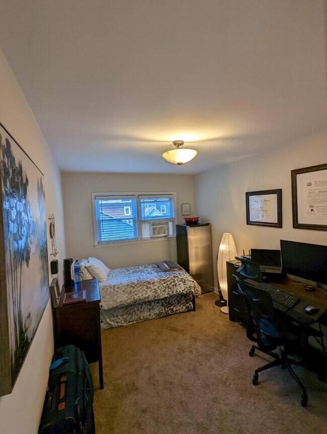 Building Photo - 125 Montgomery Ave