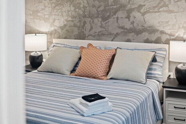 Building Photo - 3285 Marlanta Dr