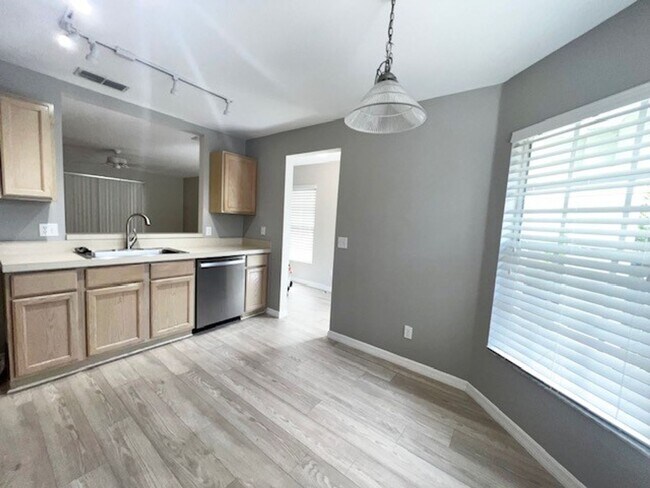 Building Photo - Welcome Home! Updated flooring & fresh interior paint! Move in OCTOBER! Beautiful 3X2 with attach...