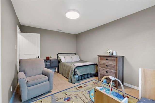 Building Photo - 10018 Olmos Dr