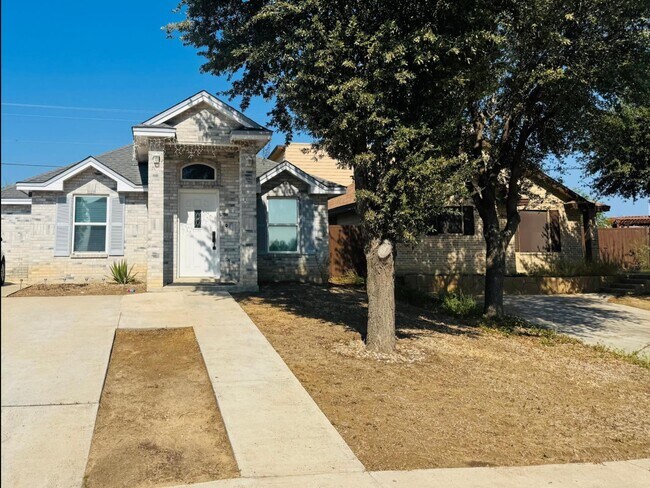 Primary Photo - 218 Girasol Ct