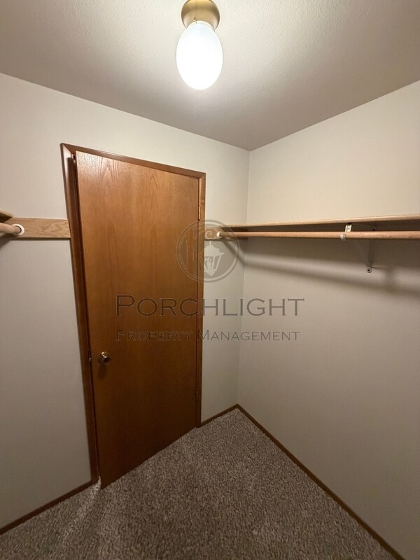 Building Photo - 107 Fairside Dr