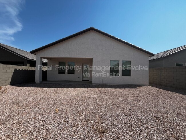 Building Photo - 19434 W Hazelwood St