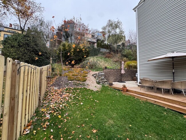 Building Photo - Beautifully Renovated 3BR Row Home in Deutschtown – Spacious, Modern & Incredible Location