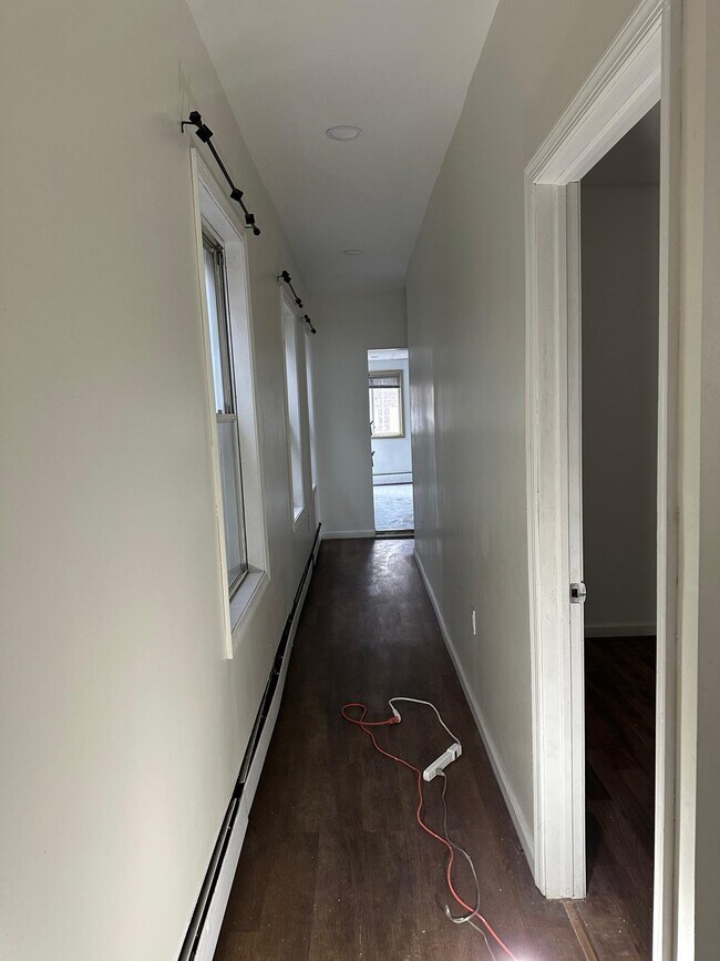 Building Photo - 129 Highland Ave