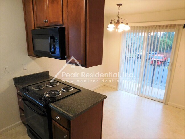 Building Photo - Fig130