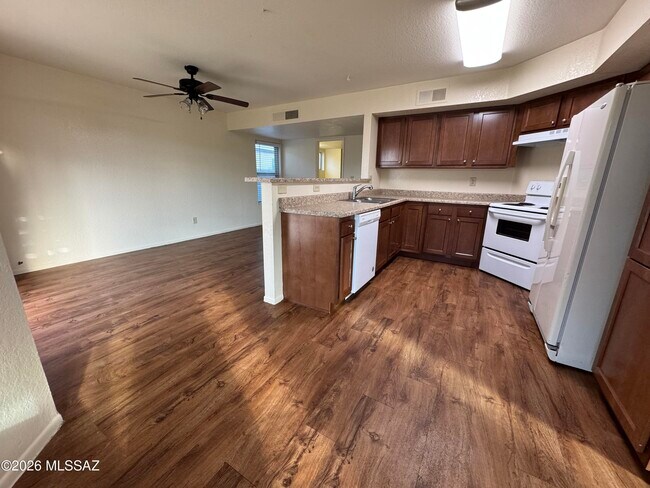 Building Photo - 5200 W Wood Owl Dr