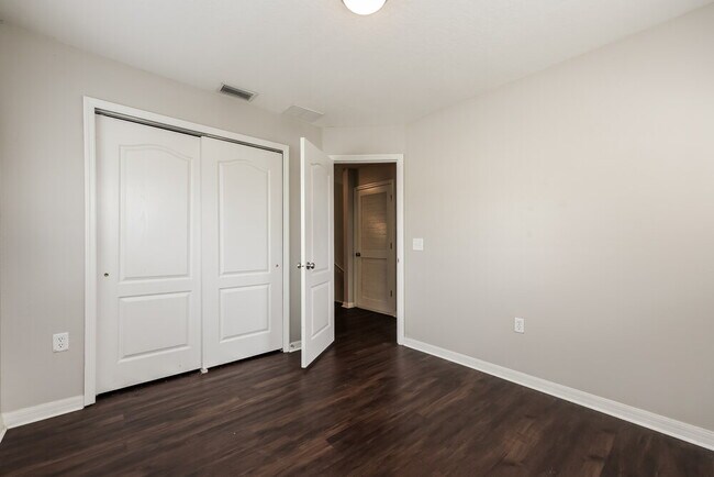 Building Photo - 19412 Timberbluff Dr