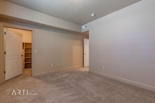 Building Photo - Available September 1 - Spacious 3 Bedroom...