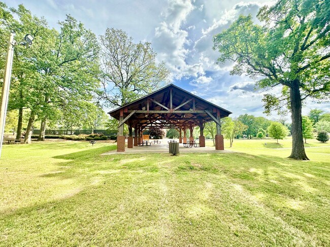 Building Photo - 441 Jackson St