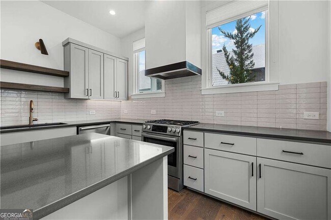 Building Photo - 255 High St