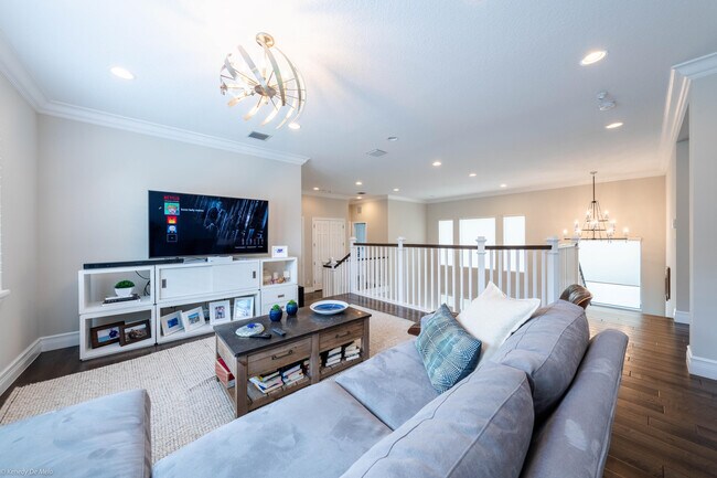 Building Photo - 9368 Eden Roc Ct