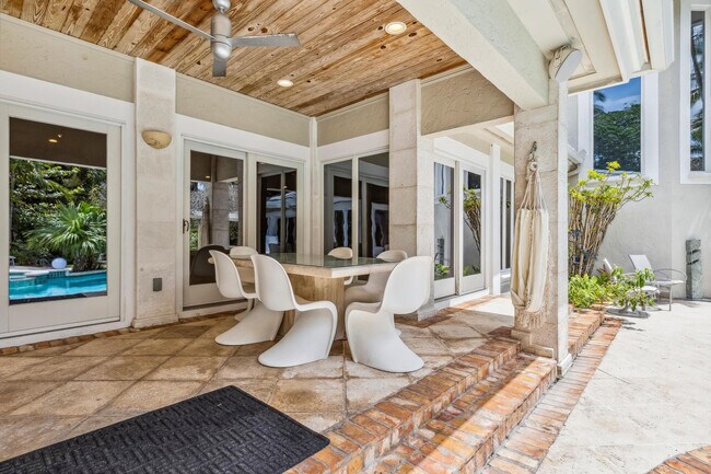 Building Photo - 3301 NE 16th St