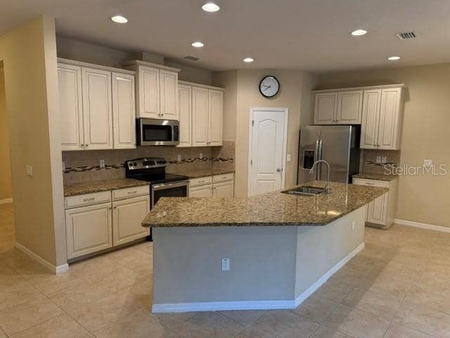 Building Photo - 8627 Corinthian Way