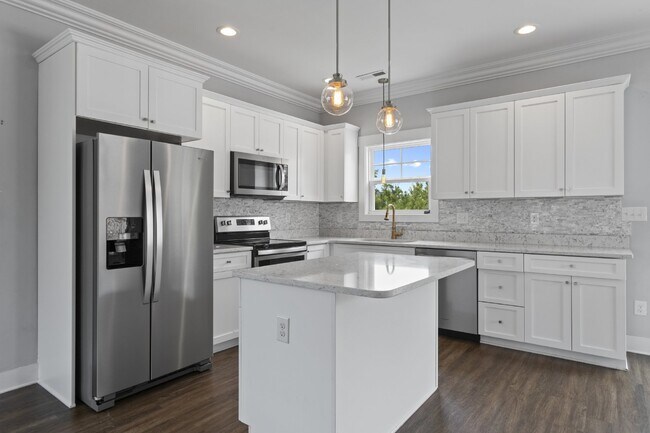 Building Photo - 318 Holbrook Ln