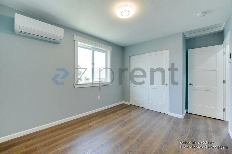 Building Photo - 5003 S Sheridan Ave