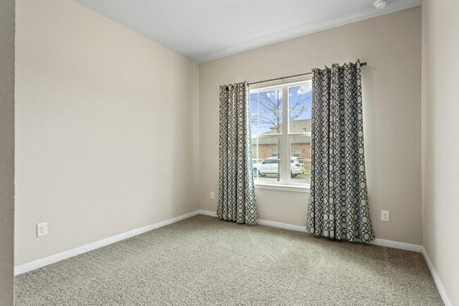 Building Photo - 2072 Port Ellen Dr