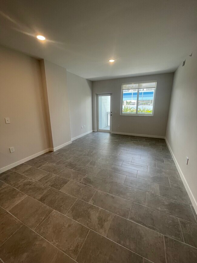 Building Photo - 2351 SW 26th Ave