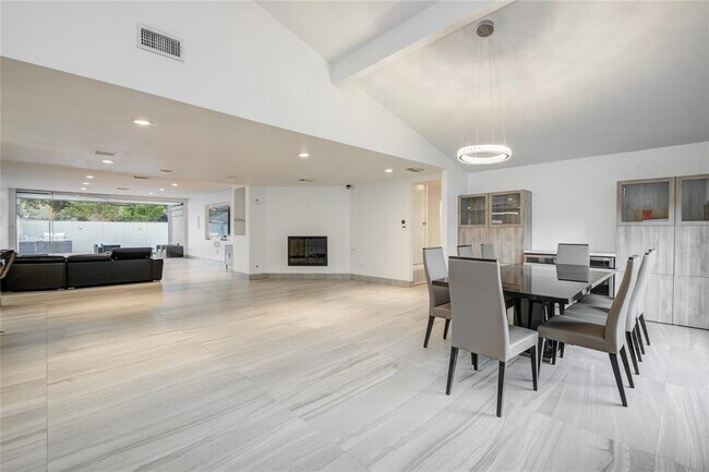 Building Photo - 5754 Wigton Dr